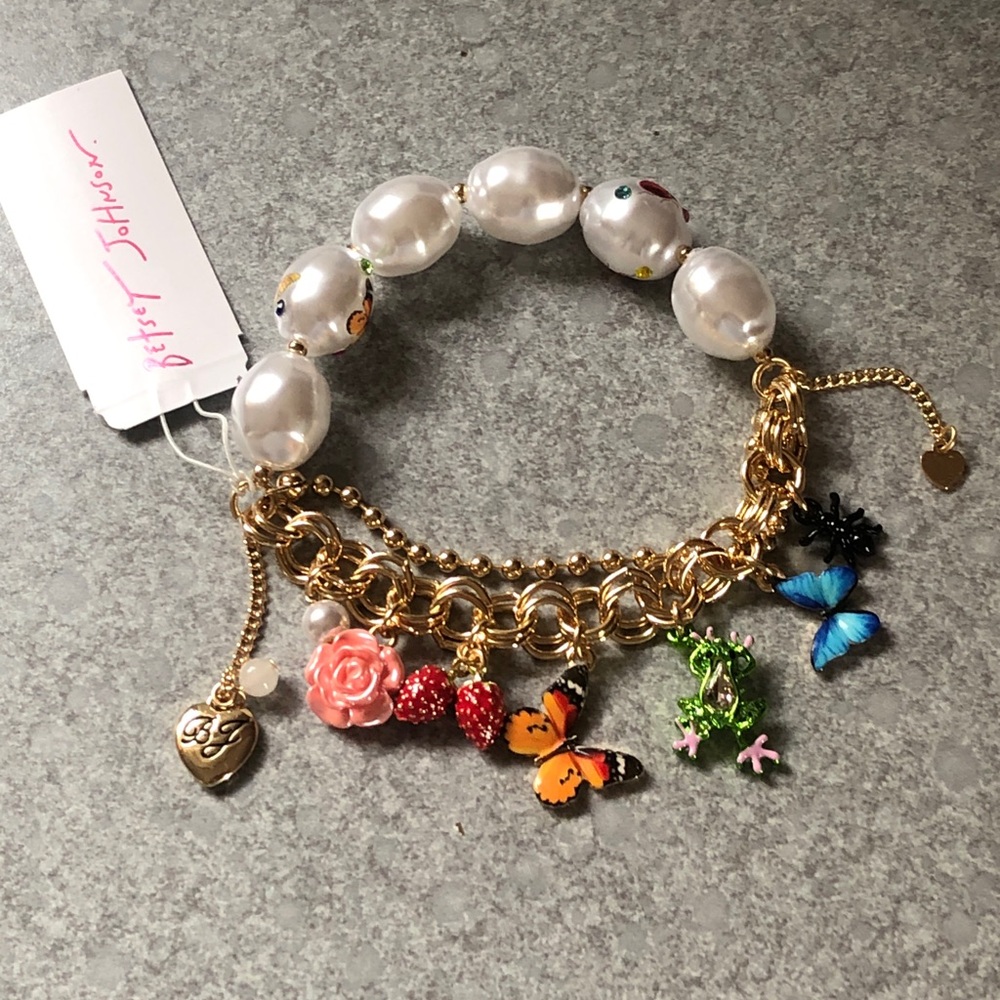Betsey Johnson Backyard Butterfly Mixed Charm Faux Pearl Stretch Bracelet NWT